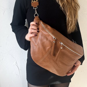 XXL Bauchtasche aus Leder cognac, Große Bauchtasche braun, Fanny Pack, Crossbody Tasche mit viel Platz, Gürteltasche, Geschenk für sie Bild 1