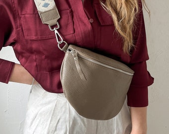 Bauchtasche für Frauen in taupe, Ledergürtel + gemusterter Wechselgürtel, Crossbody-Tasche aus Leder, Hüfttasche, Geschenk für Damen