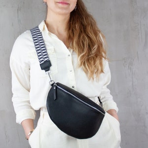Leder Bauchtasche Damen, Gürteltasche mit breitem Wechselgurt, Crossbody Tasche, Umhängetasche personalisiert, Geschenk Freundin