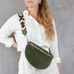 Bauchtasche Damen Wildleder, Gürteltasche mit breitem Wechselgurt, Crossbody Tasche, Umhängetasche personalisiert, Geschenk Frau