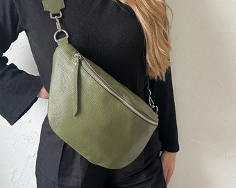 Khaki green leather fanny pack with 2 straps for women, leather belt + patterned interchangeable belt, leather crossbody bag, bag with belt