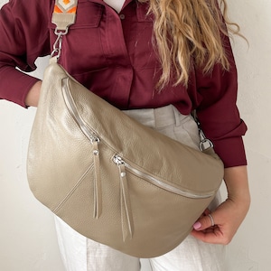 Leder Bauchtasche Damen XXL, breiter Wechselgurt, Crossbody Tasche personalisiert, Umhängetasche aus Leder, Geschenk Freundin