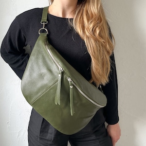 Large Leather fanny pack women, belt bag with wide interchangeable strap, crossbody bag, personalized shoulder bag, bum bag, gift for her