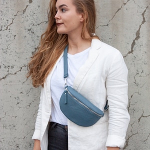 Leder Bauchtasche Damen, Gürteltasche mit breitem Wechselgurt, Crossbody Tasche, Umhängetasche personalisiert, Geschenk Freundin