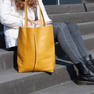 Leather shopper in taupe, large handbag, leather shoulder bag, large pouch bag, shopping bag, leather shoulder bag, gift for her image 6