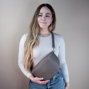 Leather fanny pack ladies, belt bag with wide interchangeable strap, crossbody bag, personalized shoulder bag, bum bag, gift for her