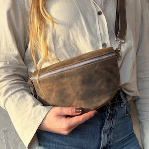 Leather fanny pack for men, belly bag, bum bag, belly bag, personalized crossbody bag, belt bag, birthday gift, handmade gift for men