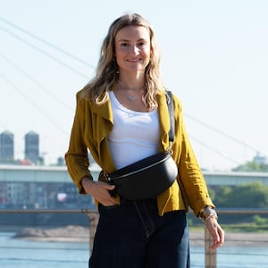 Leather fanny pack ladies, belt bag with wide interchangeable strap, crossbody bag, personalized shoulder bag, bum bag, gift for her