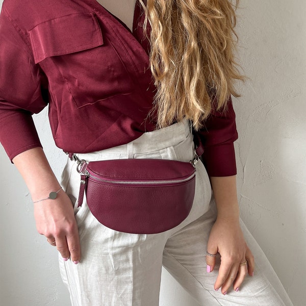 Bauchtasche aus Leder für Damen in rot, Ledergürtel und gemusterter Wechselgürtel, Crossbody-Tasche aus Leder, Hüfttasche in bordeaux