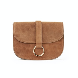 Sac à main en daim taupe, petit sac à bandoulière, sac à bandoulière en cuir, sac crossbody en daim, cadeau pour elle Cognac