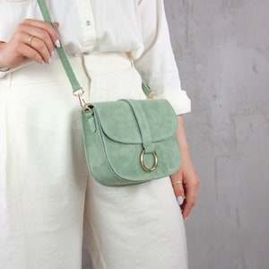 Handtasche Wildleder Damen, Schultertasche aus Leder, Umhängetasche personalisiert, Crossbodytasche mit Wechselgurt, Geschenk Freundin