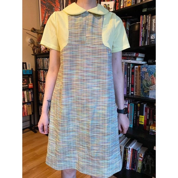 1960s Peter Pan collard dress.