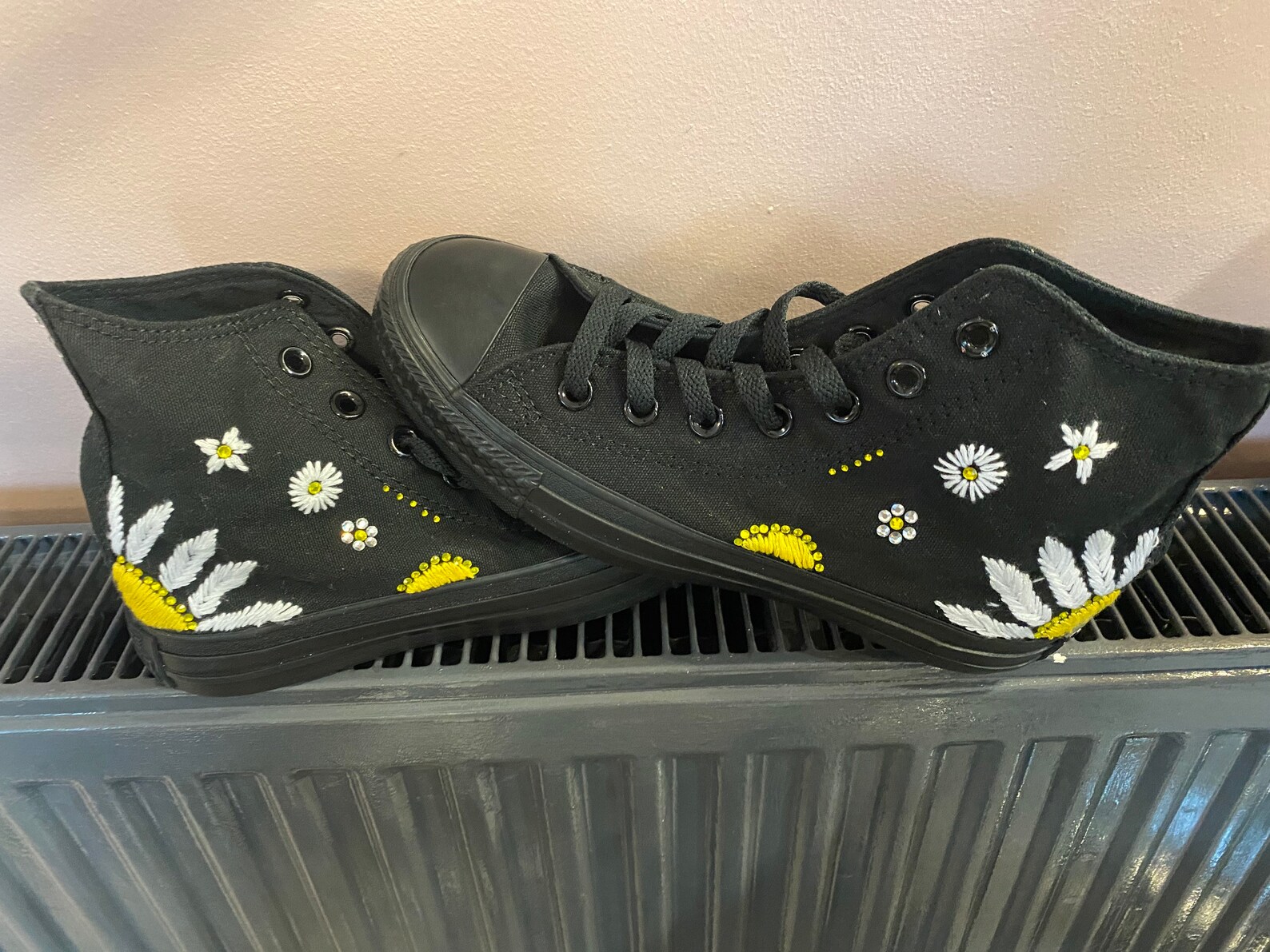 converse blanche brodée