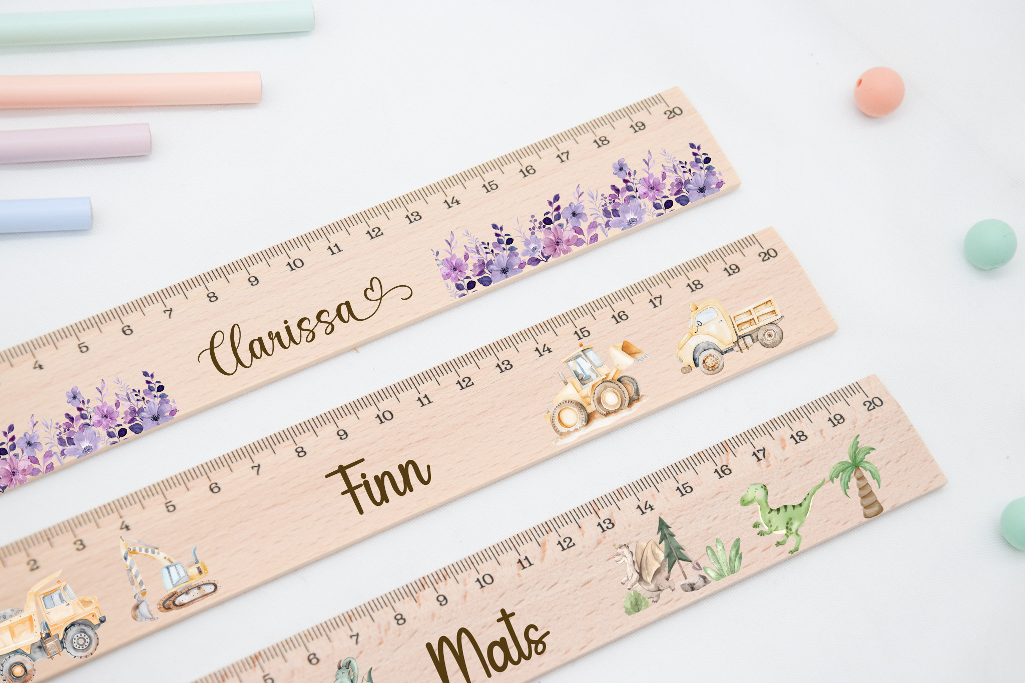 Regla Diseño 2024 Niños Regla Escolar Personalizada 2024 - Madera 18 Cm -  Regalo Inicio Colegio - Diseños Variados Utensilios Escuela, image size:2048x1365