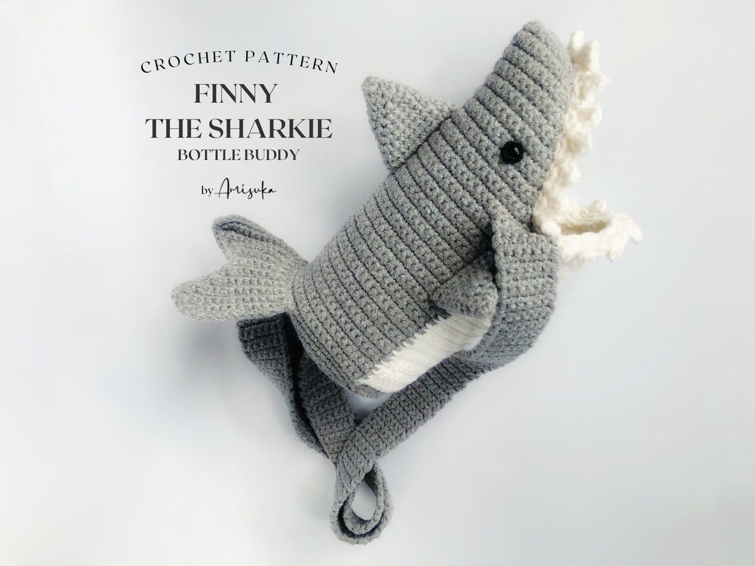 かぎ針編みのサメのウォーターボトルホルダー パターン サメの