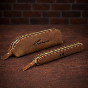 Estuche de cuero personalizado para lápices, regalo de regreso a clases, estuche para bolígrafos personalizado, regalo para estudiantes universitarios, útiles escolares
