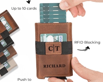 Carteira masculina personalizada com monograma, ideal para presentear o pai, com porta-cartões retrátil, perfeita para o Dia dos Namorados ou como presente para padrinhos.
