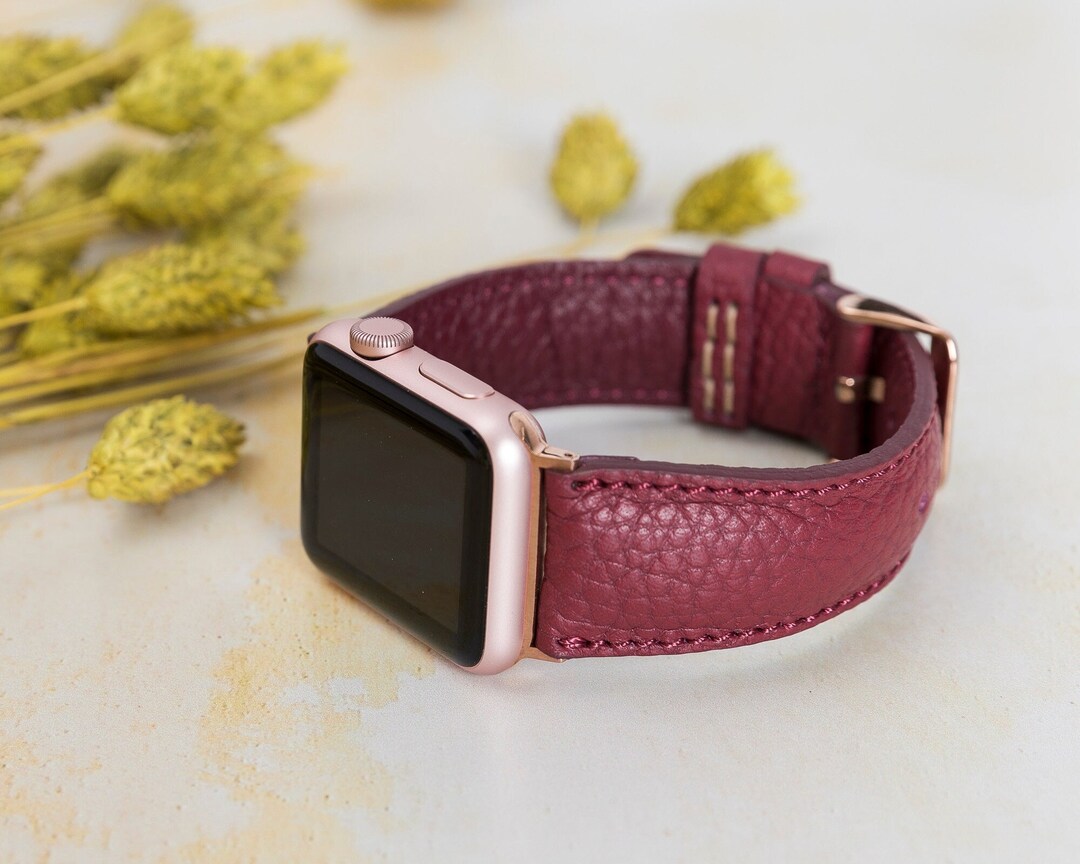 Rose gold apple watch with red band cheap