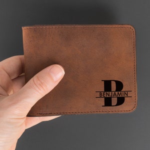 Cartera de regalo grabada para hombre, cartera personalizada con monograma, cartera delgada plegable, regalo de San Valentín, cartera para padrinos de boda, cartera personalizada para hombre, boda