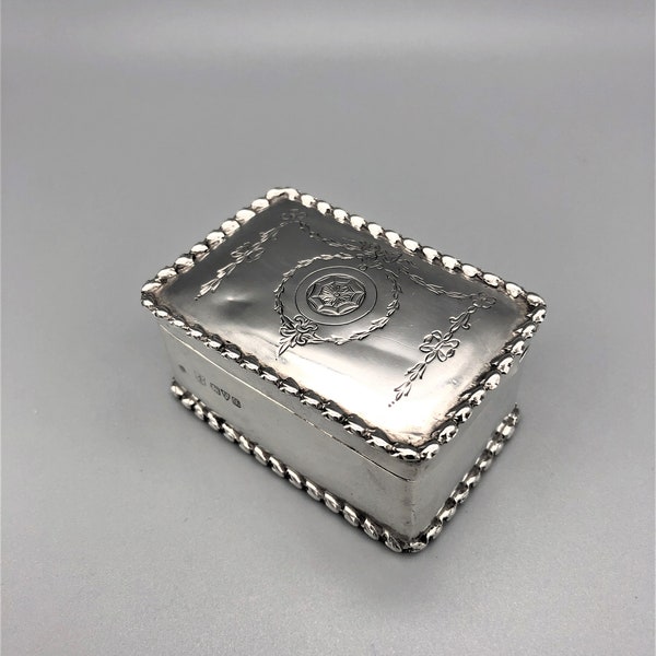 Edwardian Large Sterling Silver Snuff Box w/ Gilt Interior, Nathan & Hayes, Chester, 1909