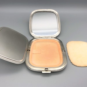 Continental 800 Silver Compact with Inner Tray & Mirror, c.1930s