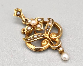 Art Nouveau 15ct Gold and Seed Pearl Pendant, c.1890-1910