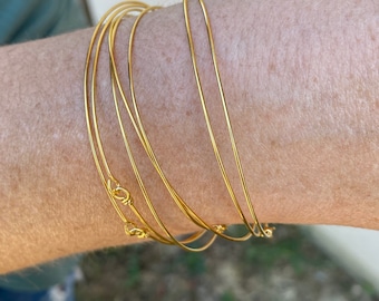 Golden weekly planner. Set of 7 women's bracelet bracelets, bangle, stainless steel bracelet, fine gift bracelets
