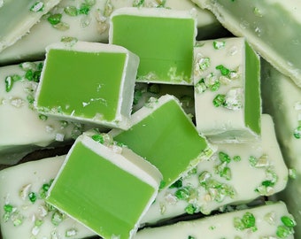 PISTACHIO & WHITE CHOCOLATE Fudge by Fudge Factory Pick 'n' Mix Sweets Nutty Nuts