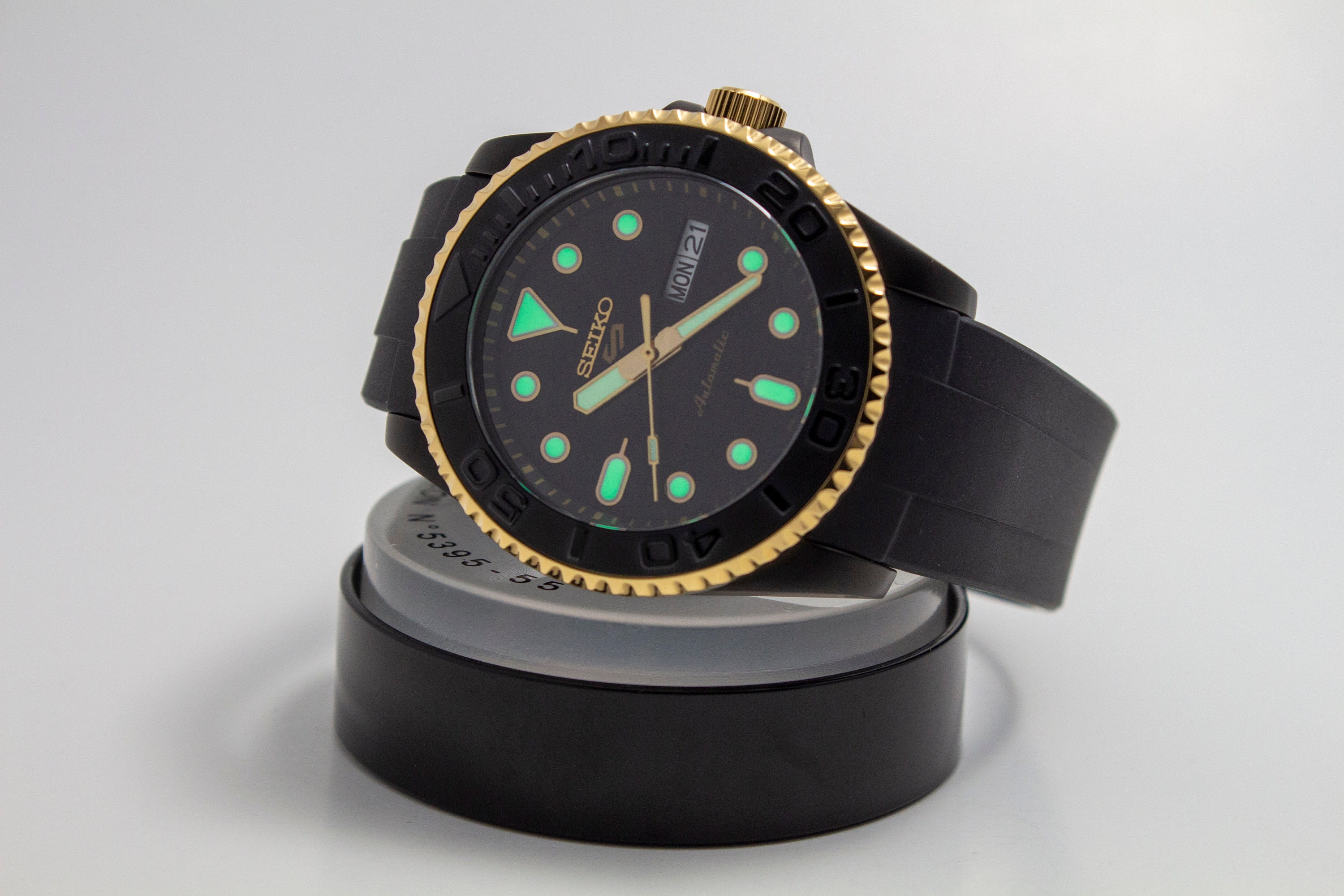 seiko snk case