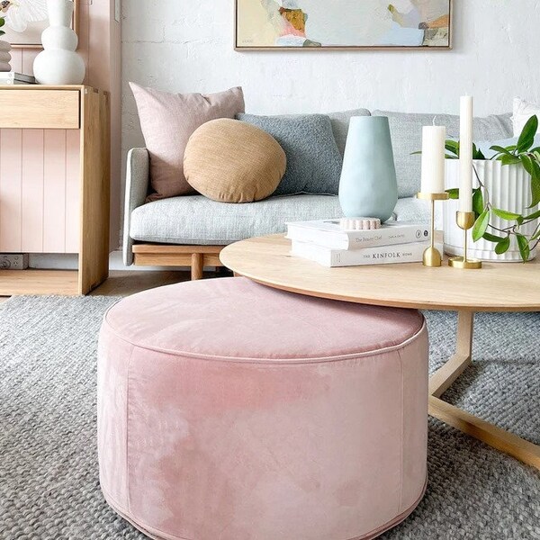 Deluxe Round Velvet Ottoman in pink, XXL Size Perfect for Adding a Touch of Opulence to Any Room