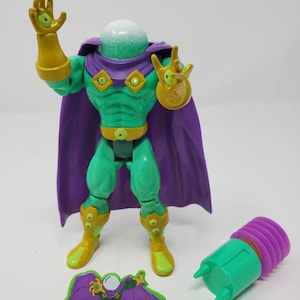Mysterio Spider-man Villain Toybiz (1995) Water Squirting Action Figure