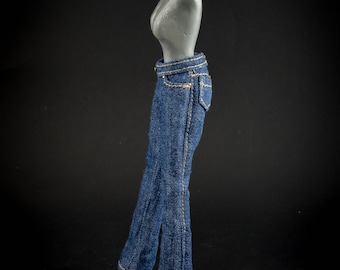 Modelo Denim Jeans Dalla (Ajuste a la muñeca Phicen en escala 1:12)