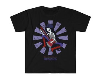 Könnte beinhalten: Schwarzes T-Shirt mit einer Retro-Grafik von Marceline, der Vampirkönigin aus Adventure Time, die eine rote E-Gitarre spielt. Der Text "MARCELINE THE VAMPIRE QUEEN" ist unter der Grafik gedruckt.