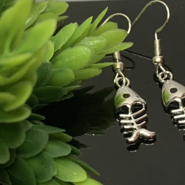 Fish Bones Earring, Fish, Fishing, Gift Ideas, Fun Jewelry, Unique Jewelry, Unique Earrings, Weird Earrings, Cute Earrings, Unusual Earrings