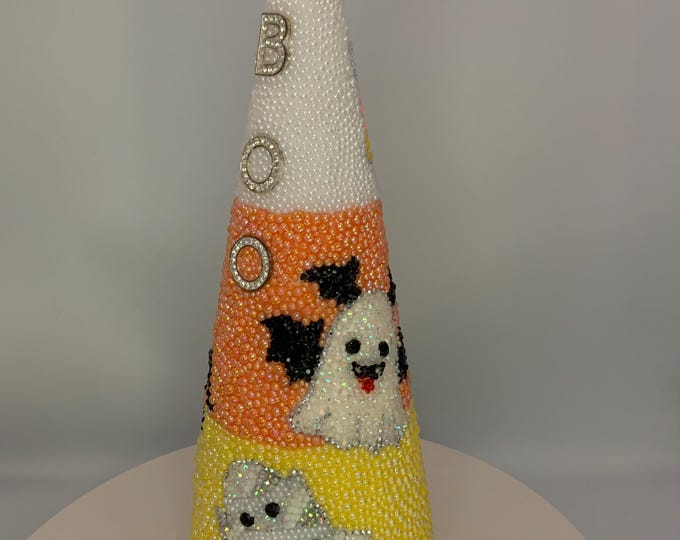 Boo!  Happy Halloween! Cute Ghosts on Tabletop Tree