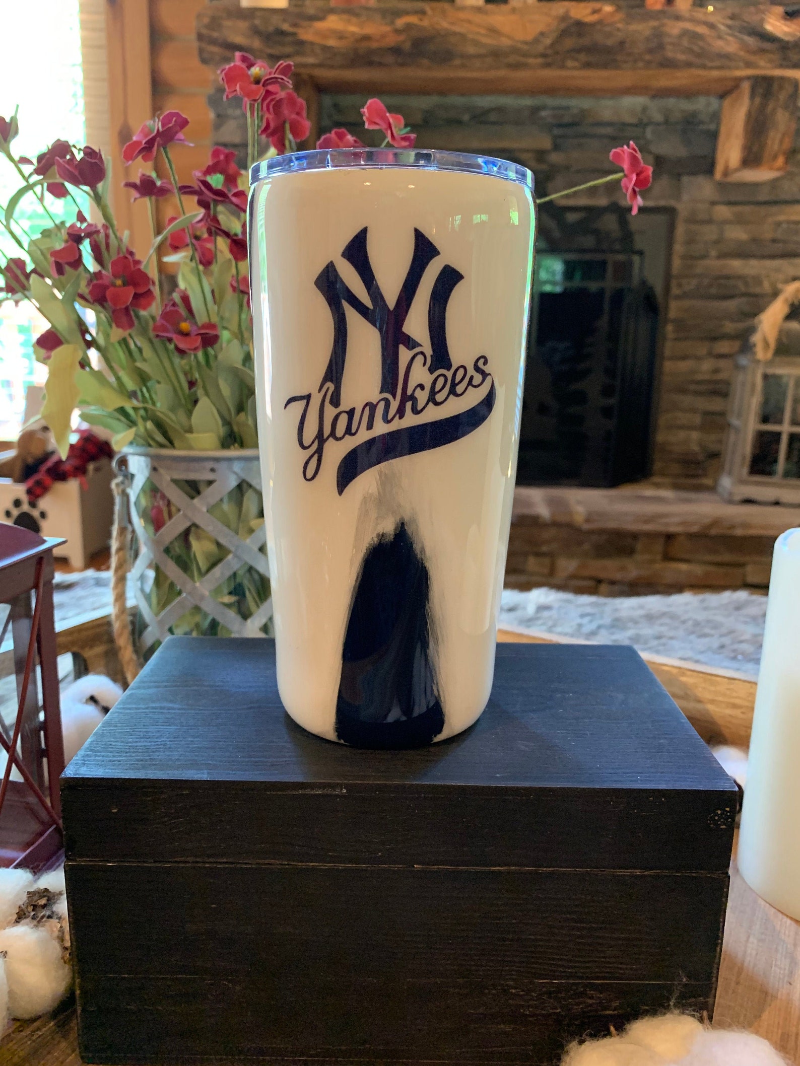 Distressed sports team tumbler. 20 oz. epoxy tumbler Etsy
