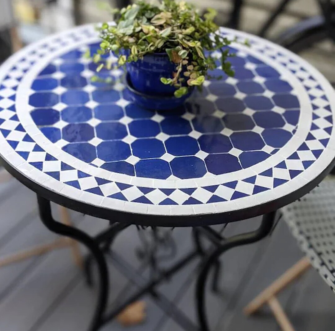 Customized Outdoor Patio Table - Round Top Garden Dine Table - Custom ...