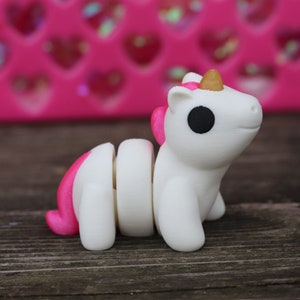 3D Printed Mini Flexi Animal Fidget | 3D Printed Fidget Collectible | Articulated Fidget | 3D Printed Flexi | Desk Decor | Sensory Figurine
