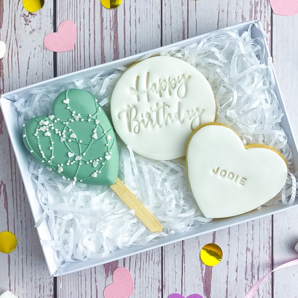 HEART BIRTHDAY Cakesicle Treat Box - Belgian Chocolate Cakesicles - Popsicle - Unique Gift - Personalised Birthday Gift