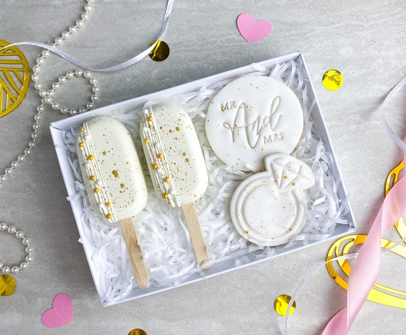 ENGAGEMENT Cakesicle and Biscuit Treat Box Gift Belgian Etsy UK