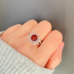 Sun Ring, Sterling Silver Sun Ring, Adjustable Sun Ring, Sun jewelry, Amber ring, Amber Jewelry, Womens jewelry, Celestial ring, Amber sun