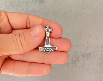 Viking Thor's Hammer Mjolnir Pendant, Sterling silver Thors hammer pendant Necklace Thors hammer Scandinavian jewelry Mjolnir Necklace