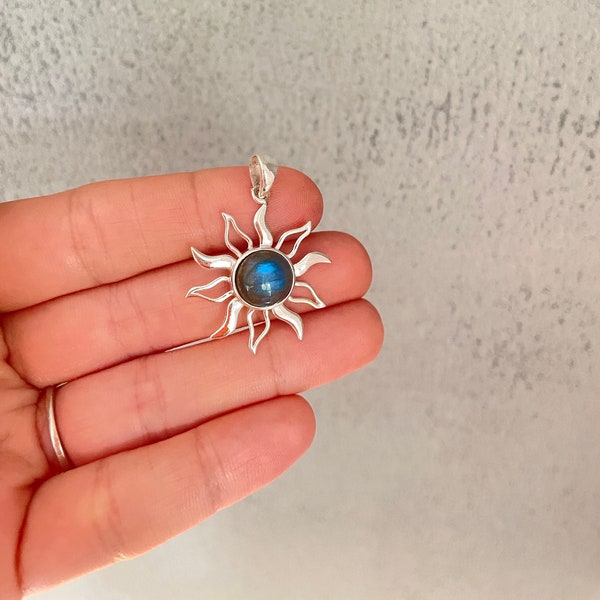 Sun pendant. Sterling silver labradorite sun pendant, Sun Necklace, Pendent labradorite, Sun Jewellery, Silver sun necklace