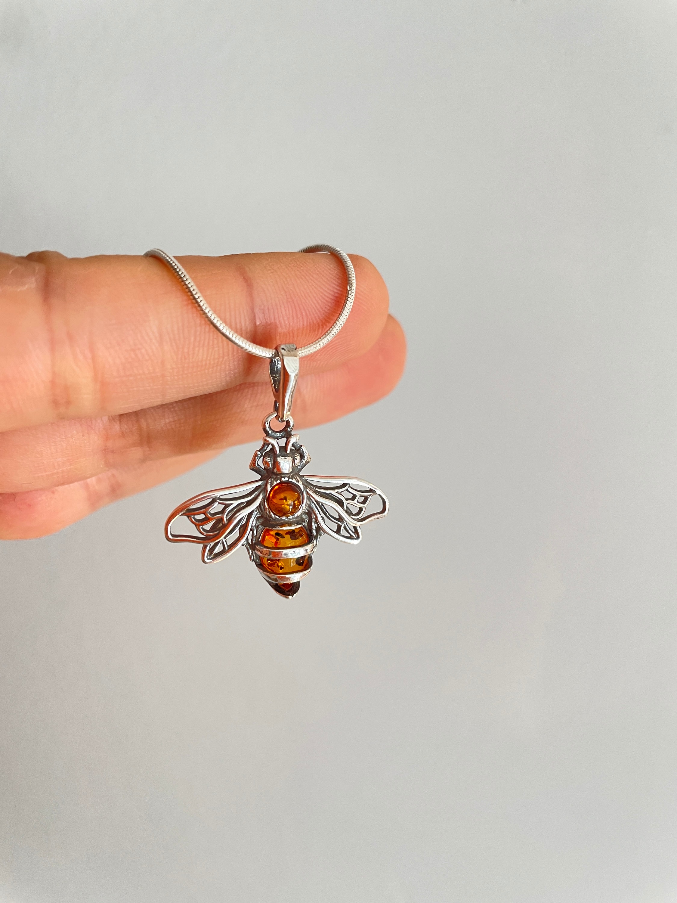 万博 ポーランド 琥珀 S&A シルバー925 蜂モチーフ ブレスレット 万博 ポーランド 琥珀 S&A シルバー925 蜂モチーフ ブレスレット