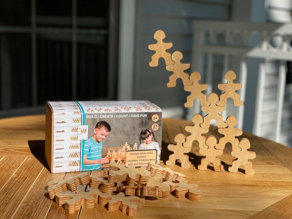 Puzzle de jouet éducatif en bois. Jeu Montessori éducatif