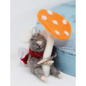Christmas mouse with mushroom, Mice ornament, Felted ornament, Mouse gift, Mouse ornament, Needle felted mouse, Mouse decor