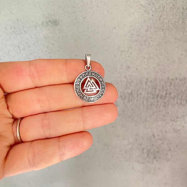 Valknut Pendant, 925 Sterling Silver Valknut Necklace, Wiccan Jewelry, Viking Valknut, Viking jewelry, Viking Necklace, Scandinavian jewelry