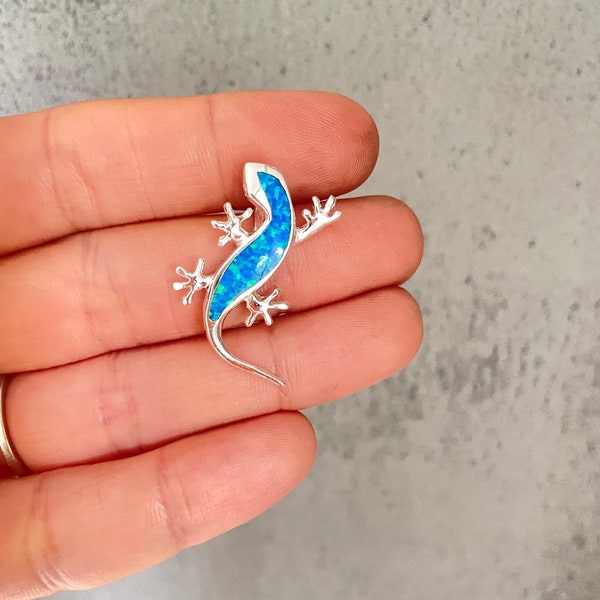 Lizard pendant, Sterling Silver Lizard Necklace, Opal gecko pendant, Opal Lizard Necklace, Dainty Lizard Opal, Blue Opal Lizard Necklace