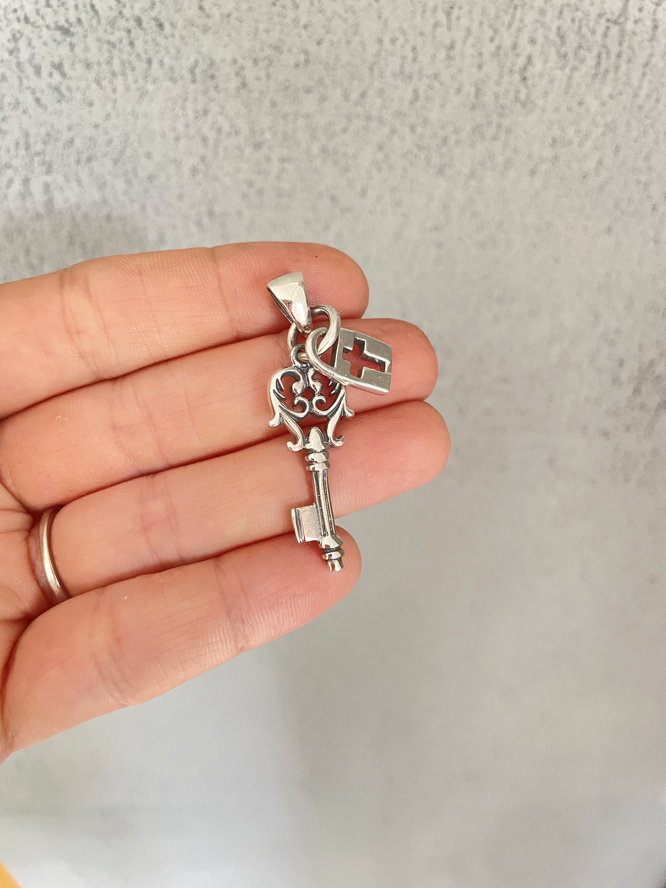 ブレスレット LESS IS MORE silver antique key necklace il_340x270.5351818269_mp4z.jpg