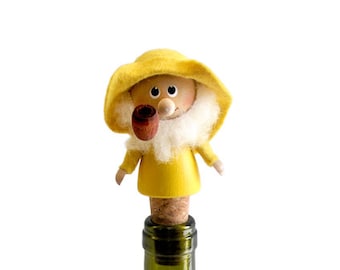 Bottle stopper with fisherman. Bottle stopper handmade. Wine Bottle Stopper. Wine Stopper. Gift to the fisherman. Gift for a man
